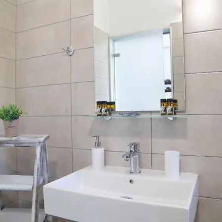 The Kitehouse Апартаменты Элеонас